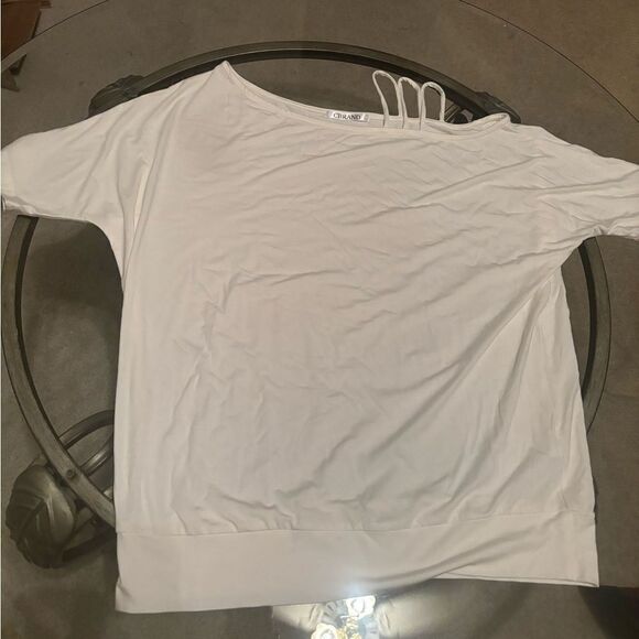 Cbrand White Off shoulder detailed top - Picture 1 of 4
